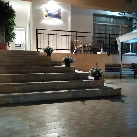 Alojamento de Acomodação e Pequeno-almoço Salvatore Lido di Noto